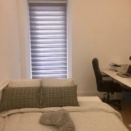 Lapa Newly Renovated 2 Designer Bedroom Lisbona